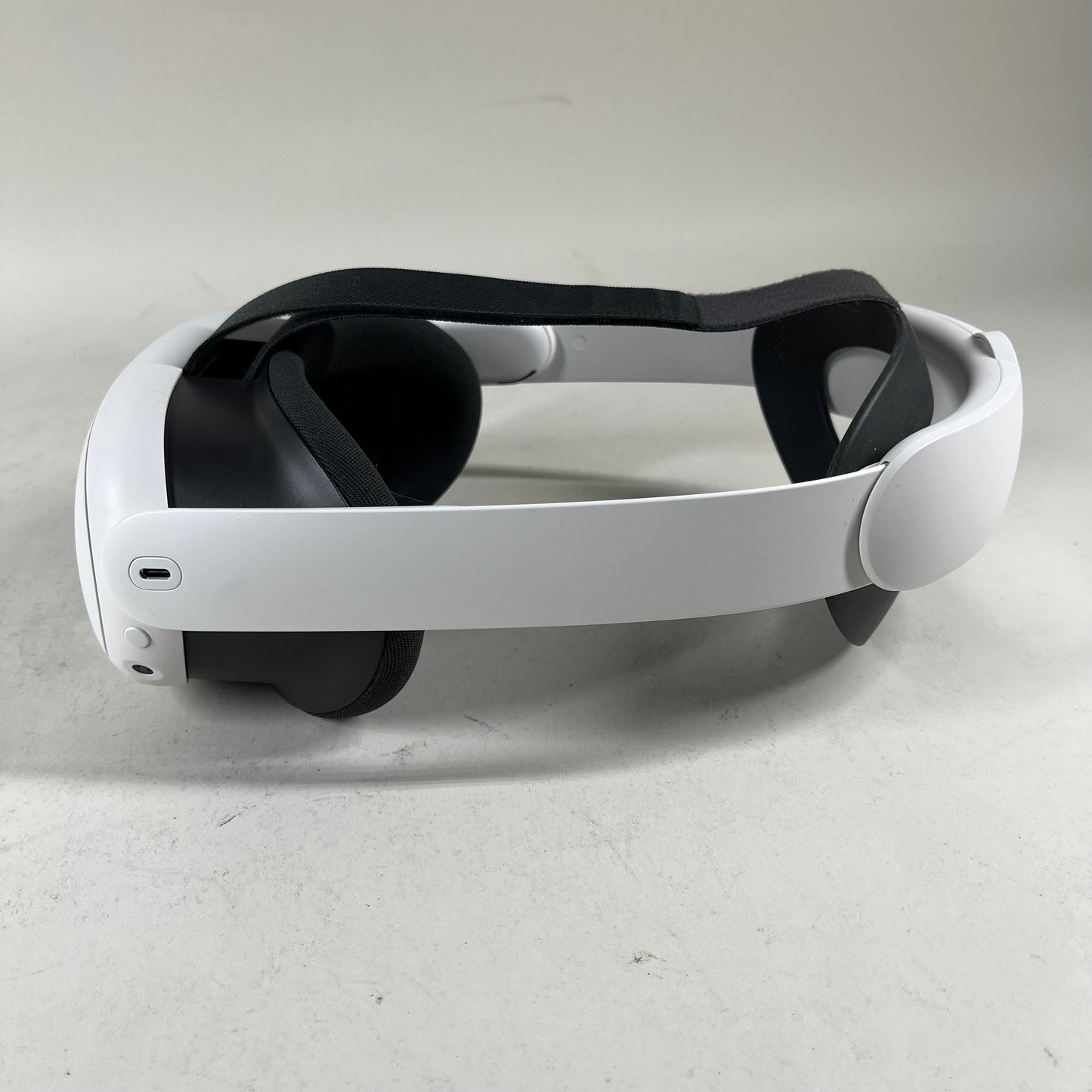 Meta Quest 3 128GB Standalone All-in-One VR Headset 53A