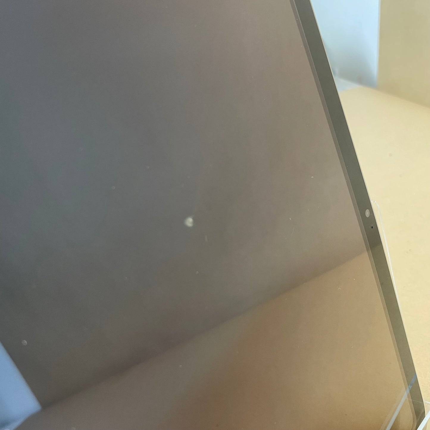 WiFi Only Apple iPad 10th Gen 64GB 17.6.1 SILVER MPQ03LL/A Slight Bend