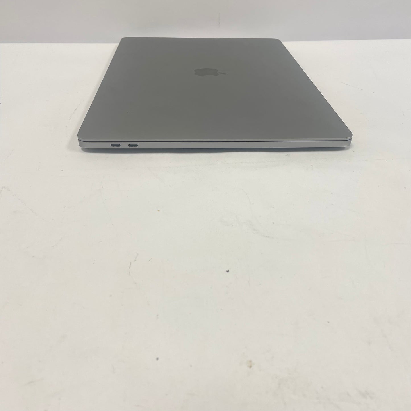 2019 Apple MacBook Pro 16" i7 2.6GHz 16GB RAM 512GB SSD Silver A2141