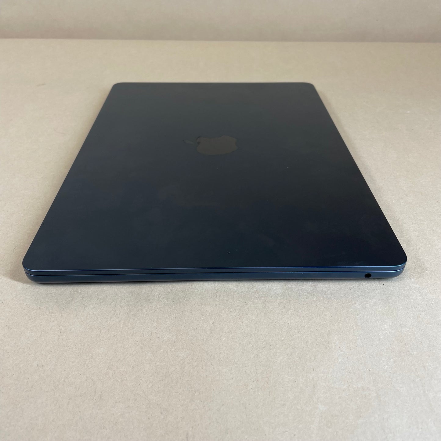 2024 Apple MacBook Air 13.6" M3 10C GPU 4.0GHz 16GB RAM 256GB SSD A3113