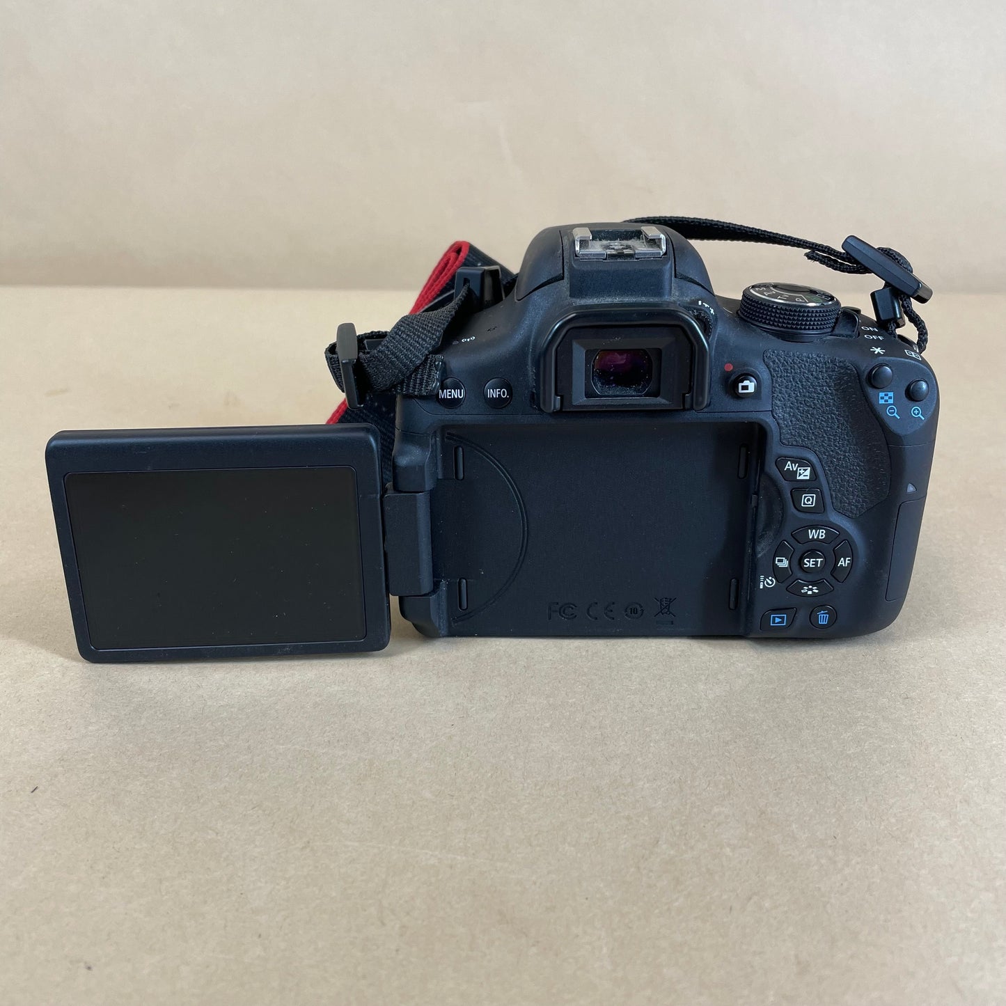 Canon EOS Rebel T6i 24.2MP DSLR Camera 1897 Shutter Count 18-55mm Lens Combo