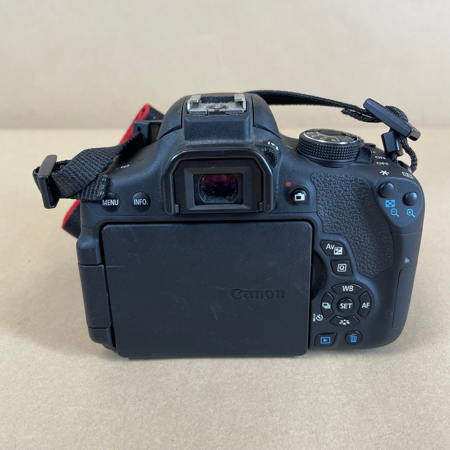 Canon EOS Rebel T6i 24.2MP DSLR Camera 1897 Shutter Count 18-55mm Lens Combo