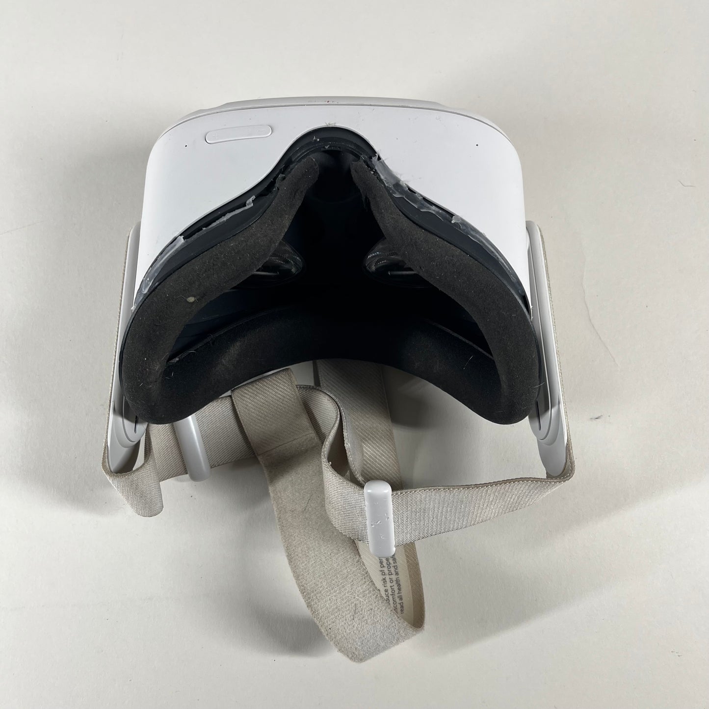 Meta Quest 2 128GB Standalone All-in-One VR Headset KW49CM