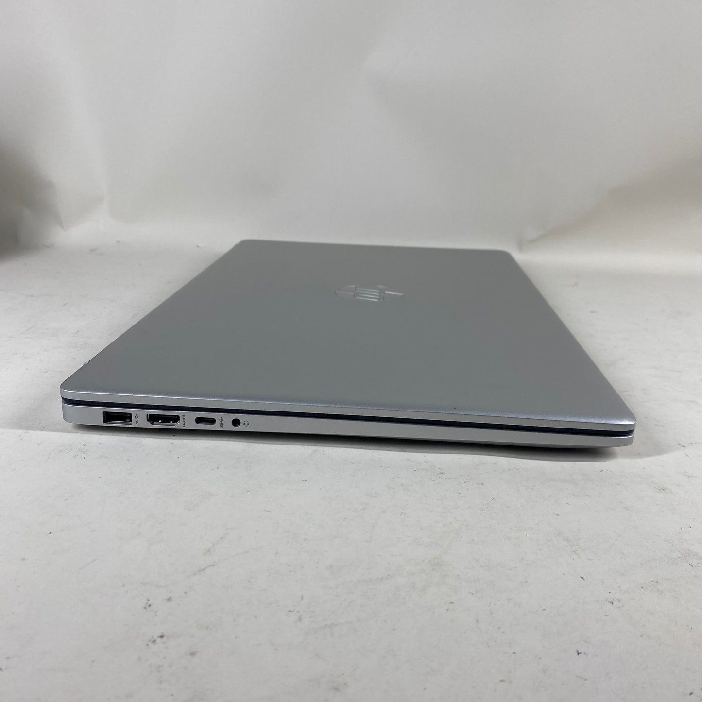 HP Laptop 17-CN2083DX 17.3" i3-1215U 1.2GHz 8GB RAM 256GB SSD