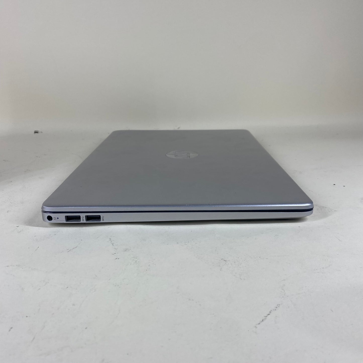 HP 15-ef0023dx 15.6" amd ryzen 5 3500u 2.1GHz 12GB RAM 256GB SSD