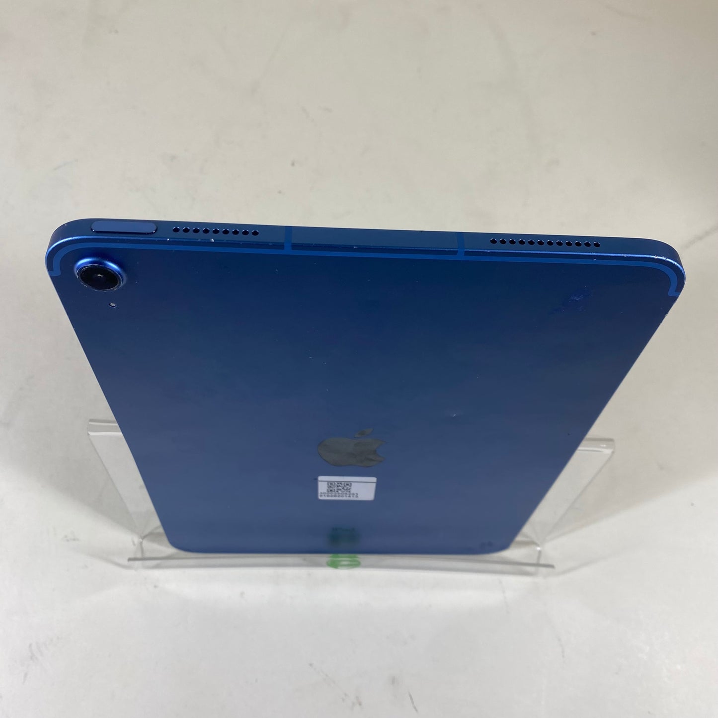 Broken Unlocked Apple iPad 10th Gen 64GB 17.5.1 MQ6K3LL/A