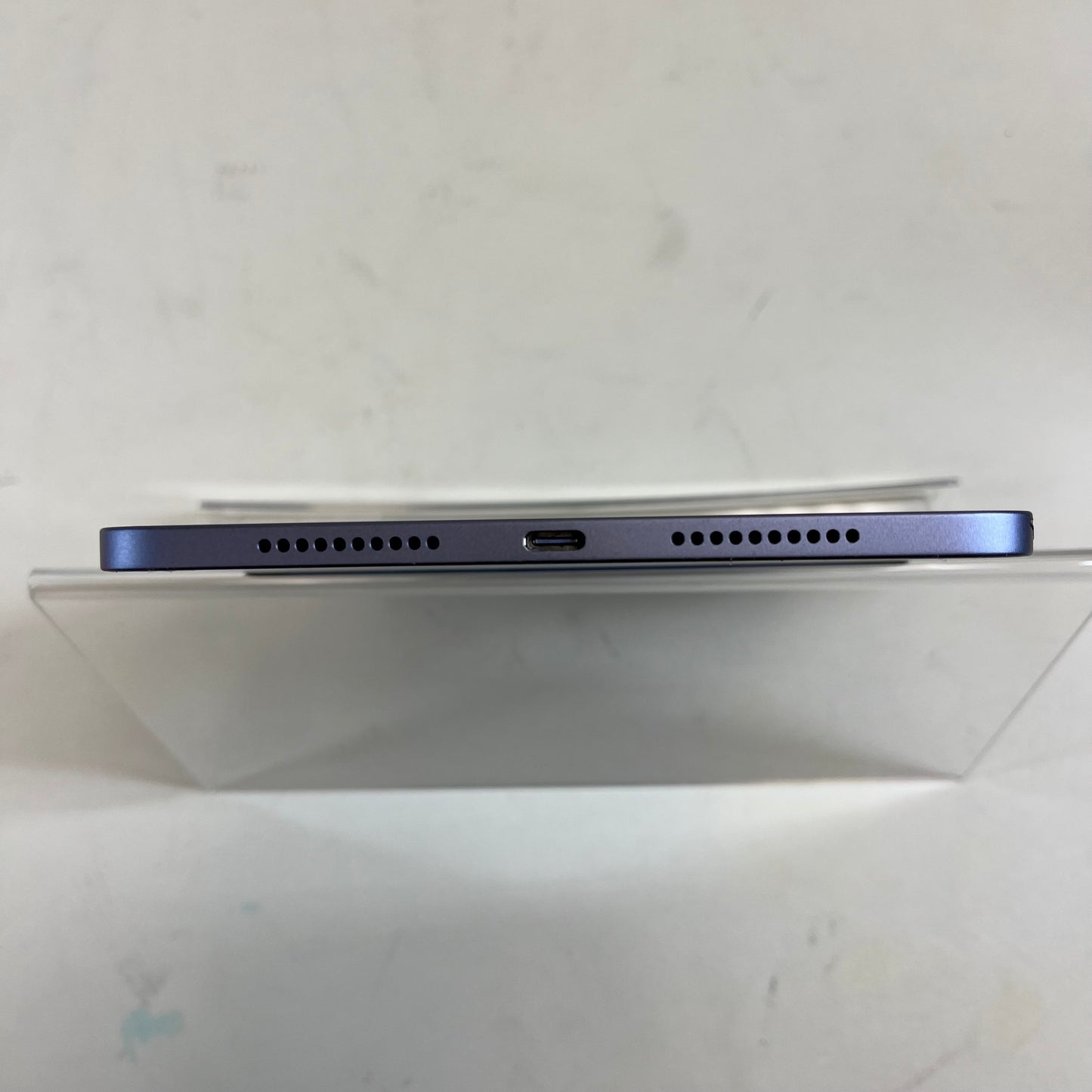 WiFi Only Apple iPad Mini 6th Gen 64GB 18.0.1 PURPLE MK7R3LL/A