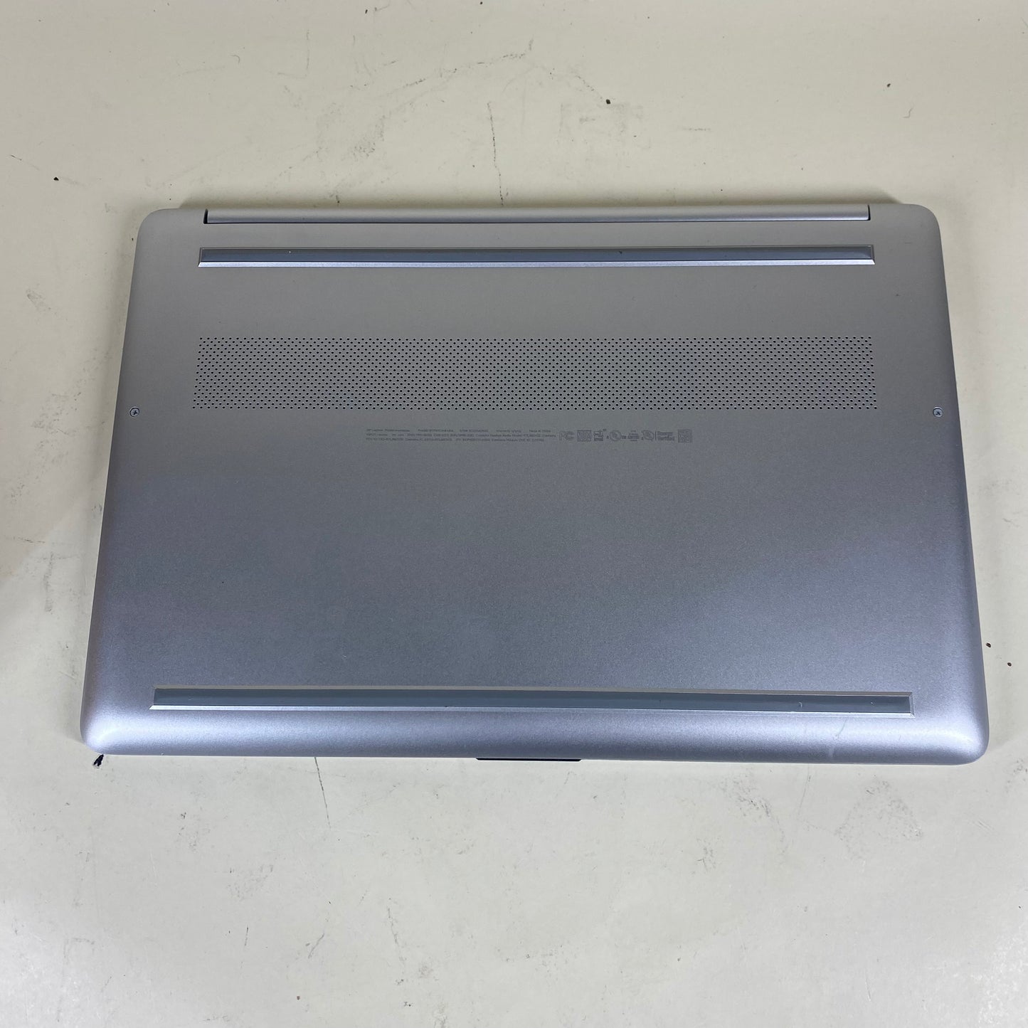 HP 15-ef0023dx 15.6" amd ryzen 5 3500u 2.1GHz 12GB RAM 256GB SSD