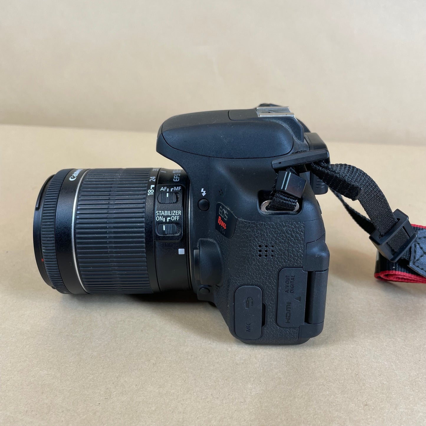 Canon EOS Rebel T6i 24.2MP DSLR Camera 1897 Shutter Count 18-55mm Lens Combo
