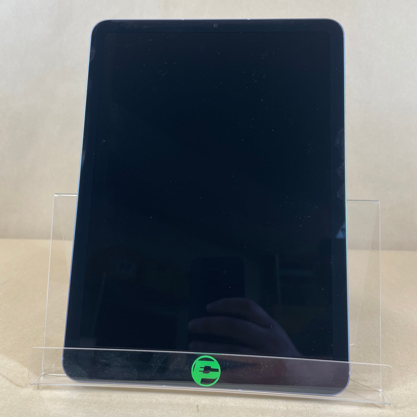 Unlocked Apple iPad Air 5th Gen 64GB 18.4.1 Purple MME93LL/A