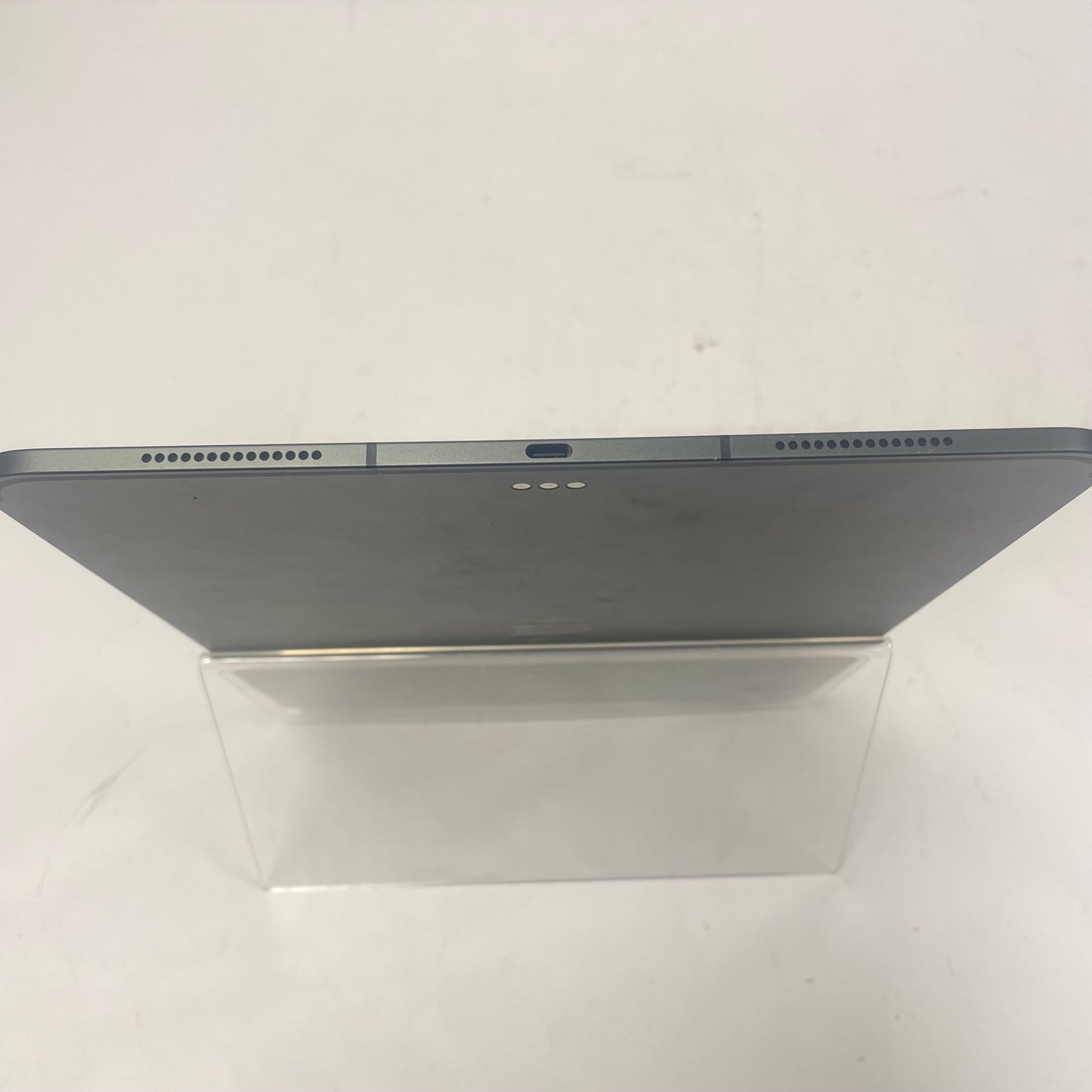Factory Unlocked Apple iPad Pro 13" M5 256GB Space Black ME7W4LL/A