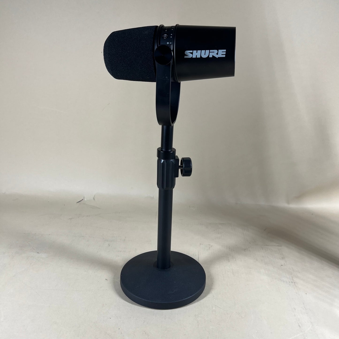 Shure MV7 Podcasting Microphone MV7