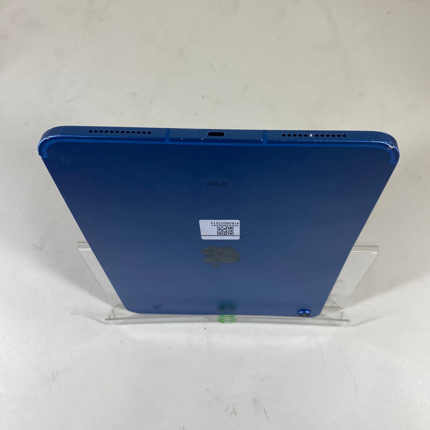 Broken Unlocked Apple iPad 10th Gen 64GB 17.5.1 MQ6K3LL/A