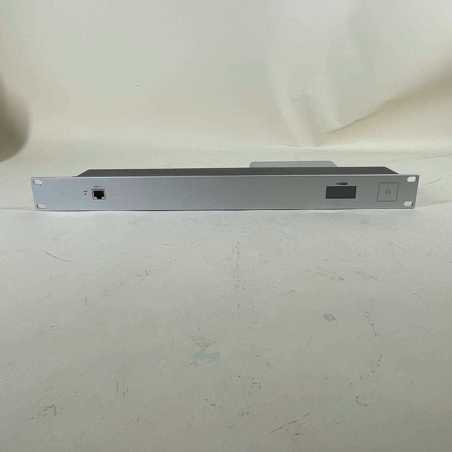 UniFi Cloud key Gen 2 Hardware Controller UCK-G2-PLUS