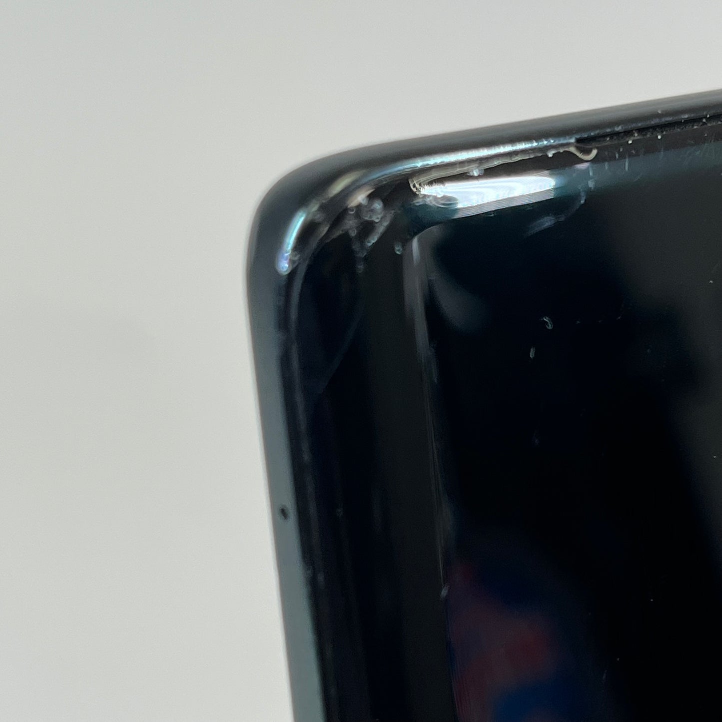 Broken T-Mobile Motorola edge 2025 256GB 15 Cracked Top Left Corner