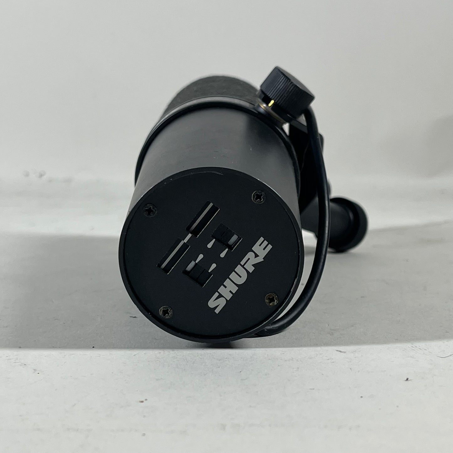 Shure SM7B Cardioid Dynamic Vocal Microphone With Frame Works Clamp Stand