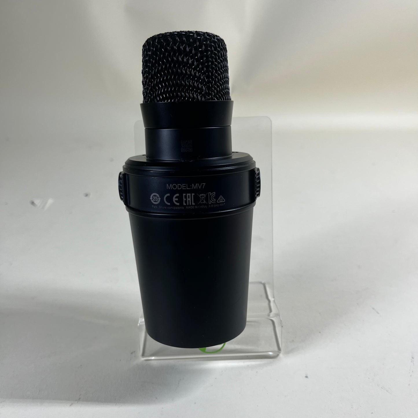 Shure MV7 50Hz to 16Khz Broadcast Dynamic Microphone