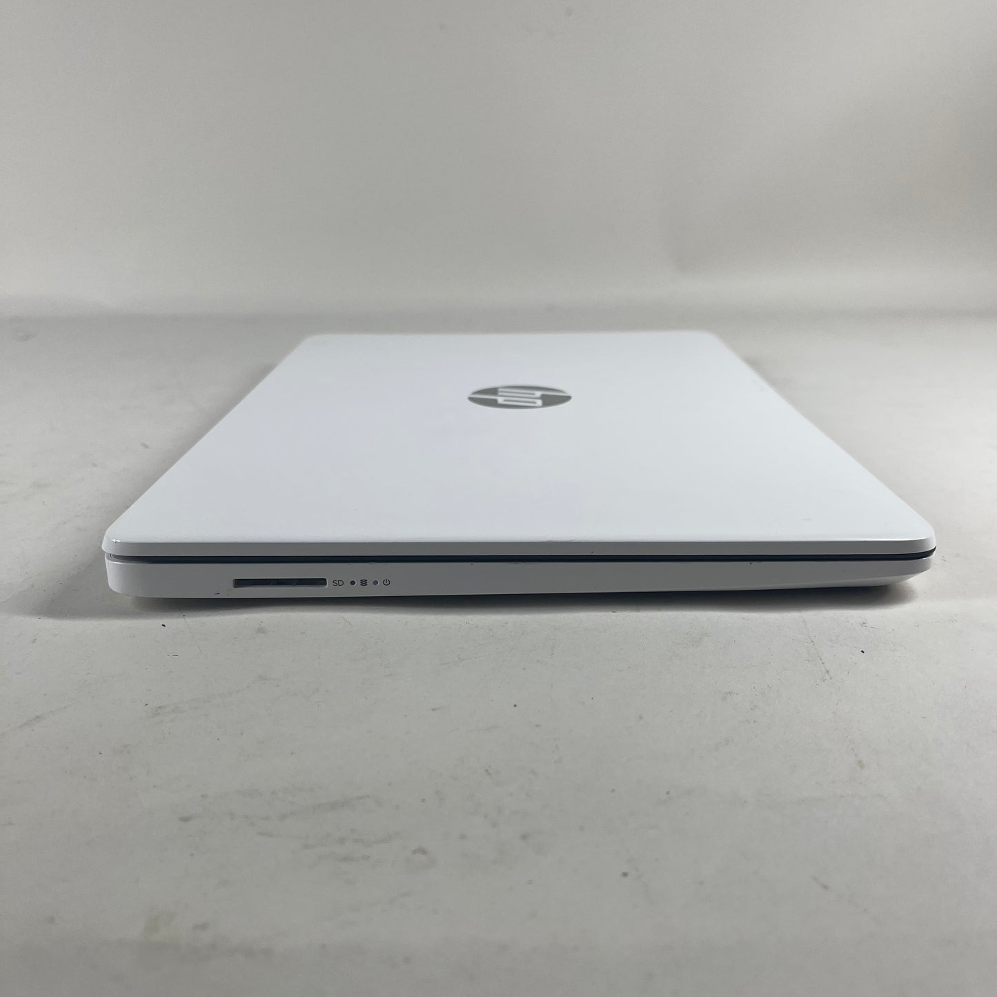 HP 14-DQ0052DX 14" Celeron 1.1GHz 4GB RAM 64GB SSD