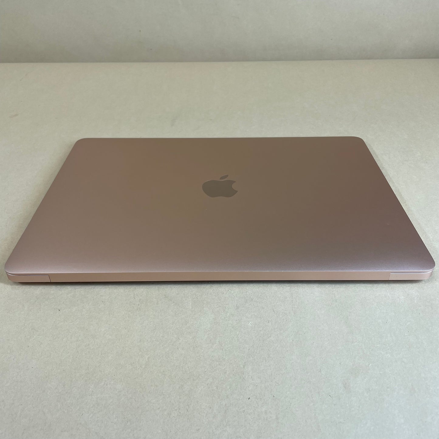 2020 Apple MacBook Air 13.3" M1 7C GPU 3.2GHz 8GB RAM 256GB SSD A2337