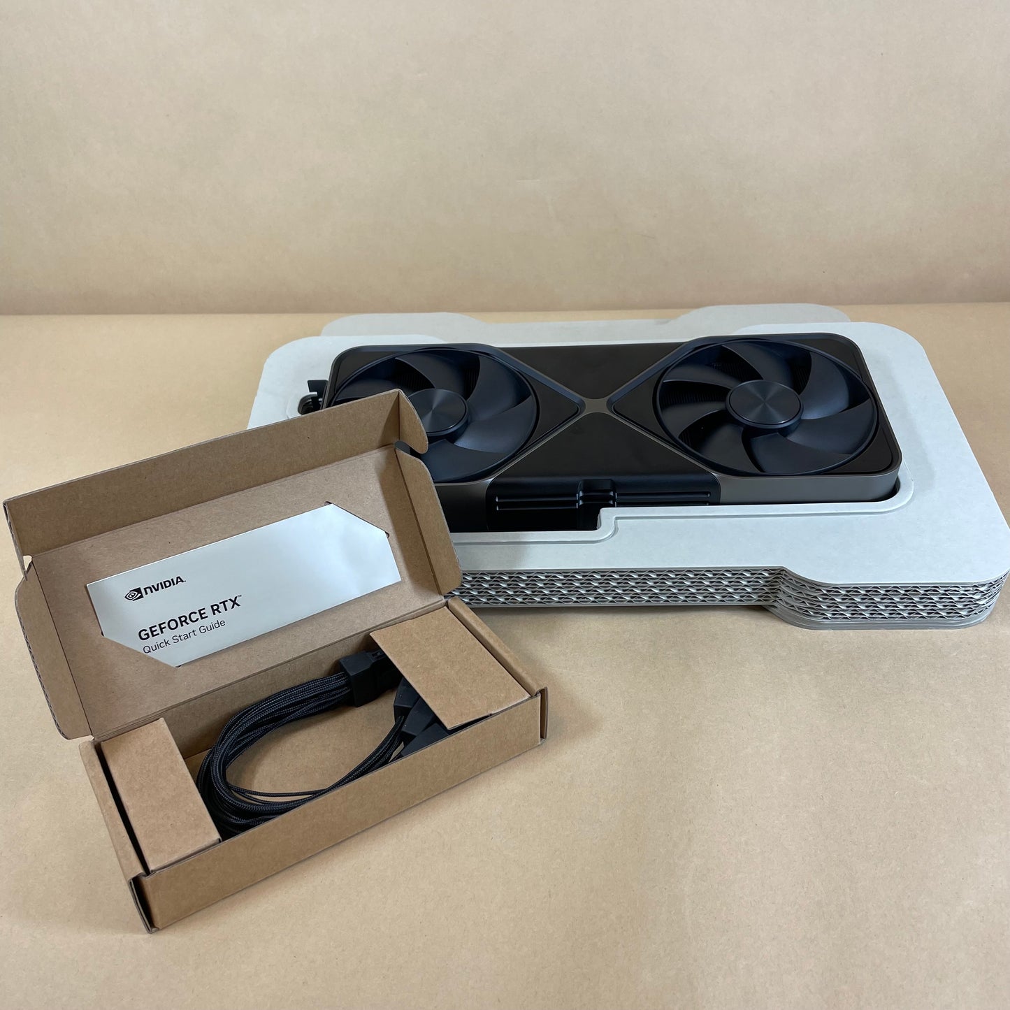 New NVIDIA Geforce RTX 5080 16GB GDDR7 Graphics Card Founders Edition