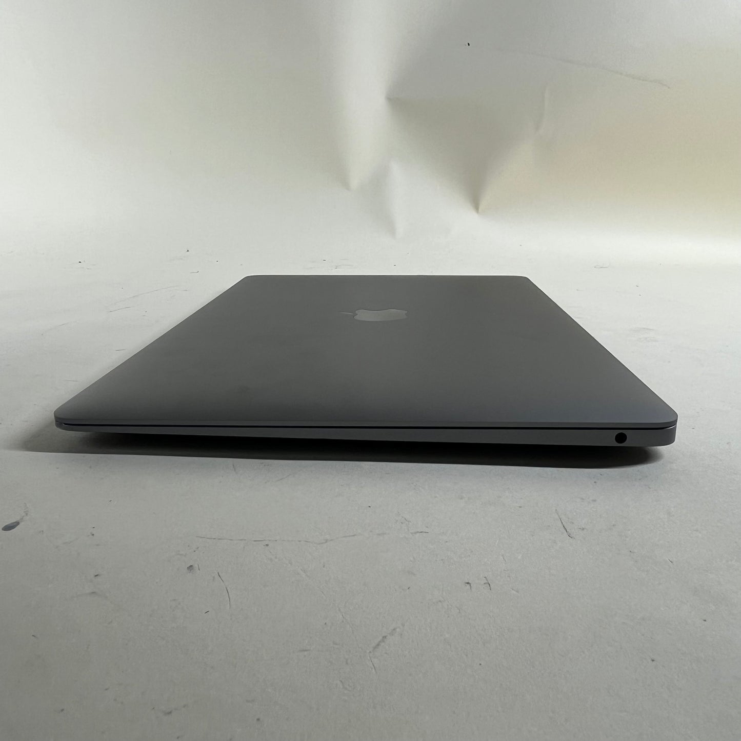 2020 Apple MacBook Air 13.3" M1 8C GPU 3.2GHz 8GB RAM 256GB SSD A2337