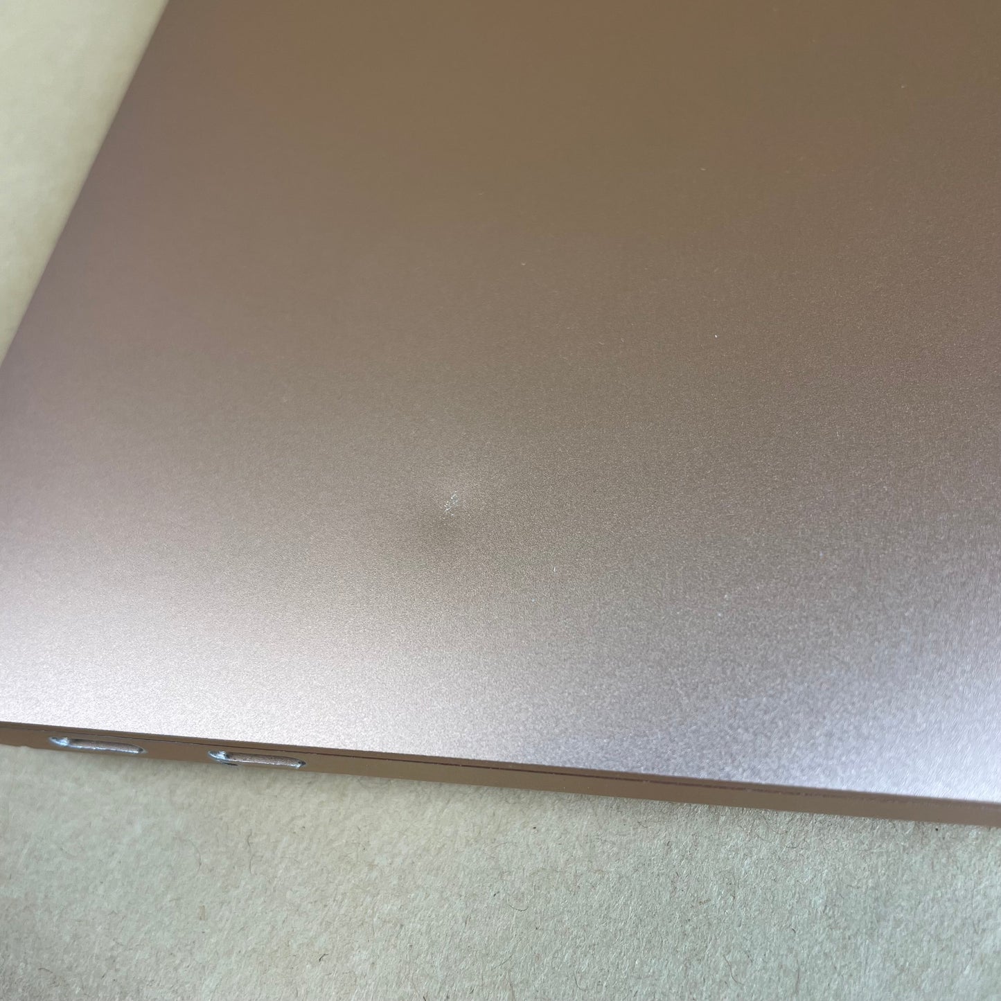 2020 Apple MacBook Air 13.3" M1 7C GPU 3.2GHz 8GB RAM 256GB SSD A2337