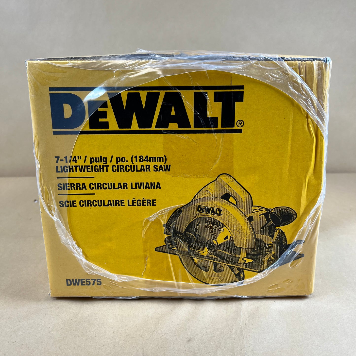 New DeWalt DWE575 15 Amp 7 1/4" Lightweight Circular Saw