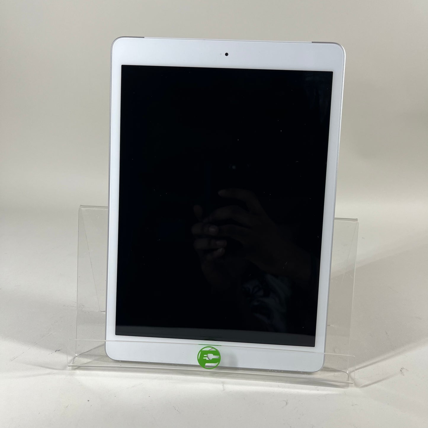 Unlocked Apple iPad 7th Gen 32GB Silver MW6J2LL/A
