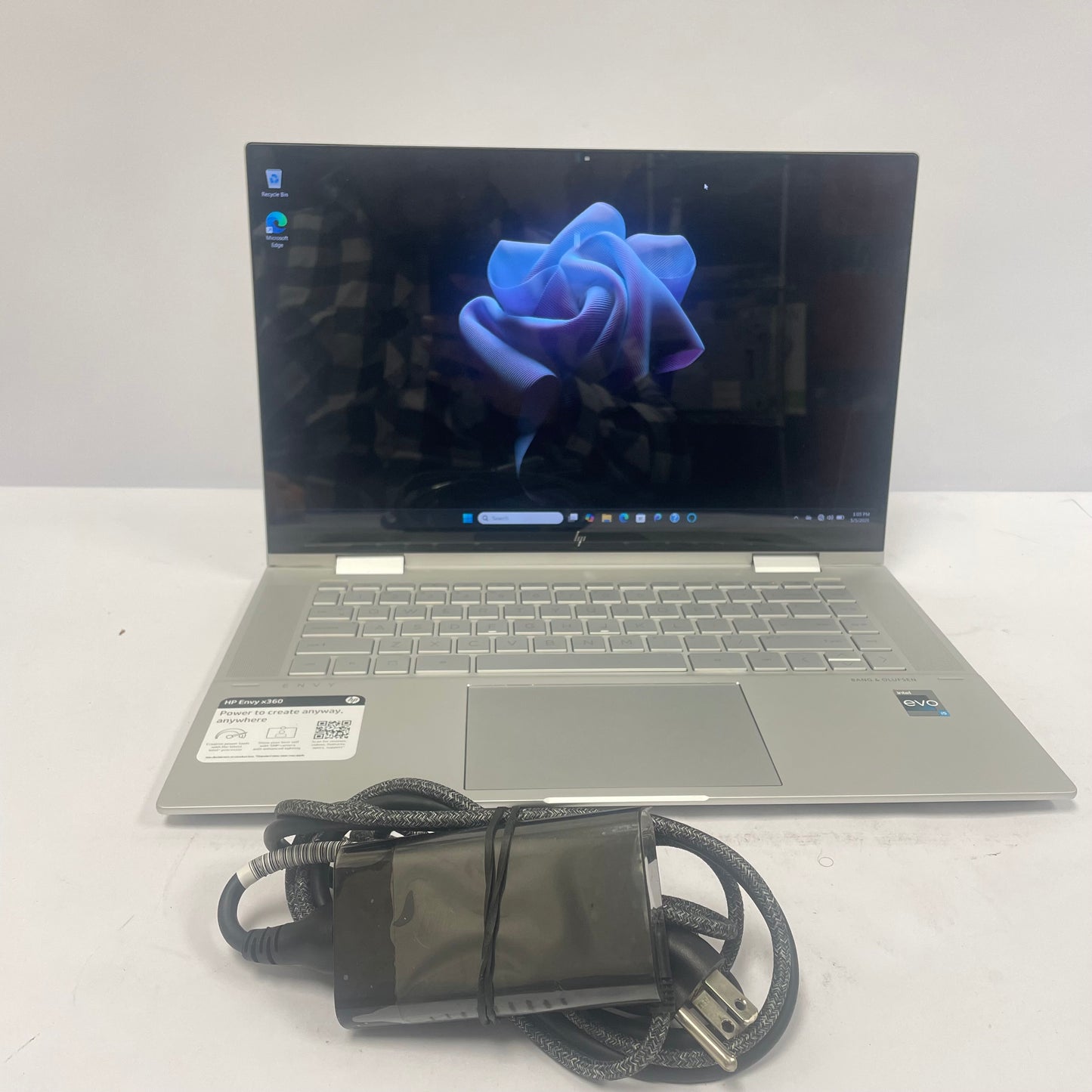 HP Envy x360 15-EW0013DX 15.6" i5-1235u 1.3GHz 8GB RAM 256GB SSD