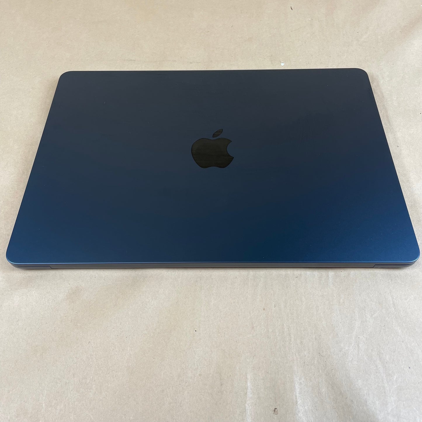 2025 Apple MacBook Air 13.6" M4 8 Core 4.5GHz 16GB RAM 256GB SSD MW123LL/A