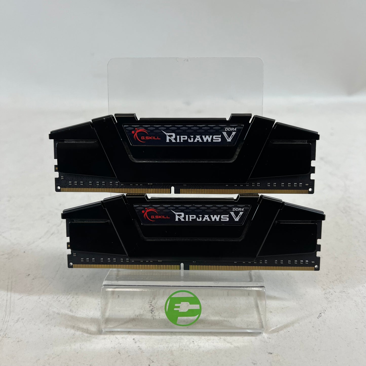 G.Skill RipJaws V 16GB (2x8GB) RAM DDR4 3200MHz F4-3200C16D-16GVKB