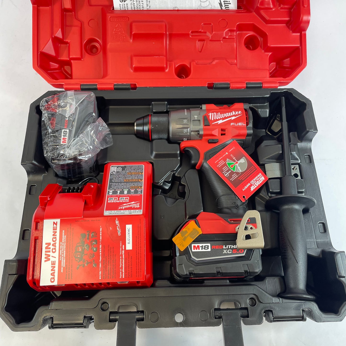 New Milwaukee 2904-22 M18 18V 1/2" Hammer Drill/Driver Set