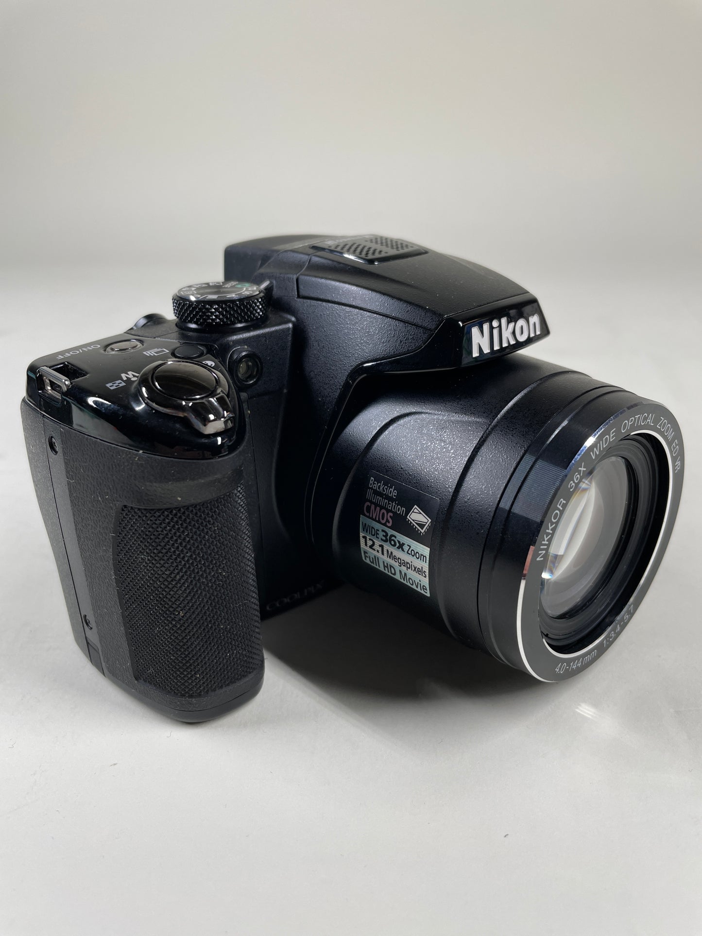Nikon COOLPIX P500 12.0MP Digital Point And Shoot Camera