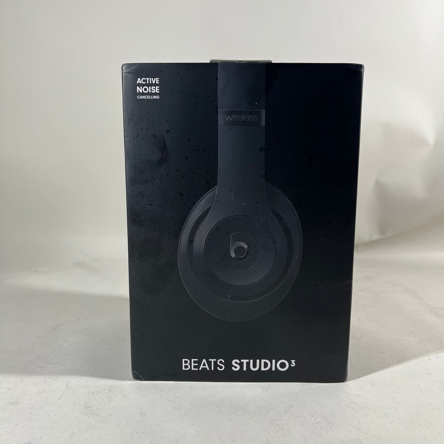 New Beats Studio3 Wireless Over-Ear Bluetooth Headphones Black MX3X2LL/A