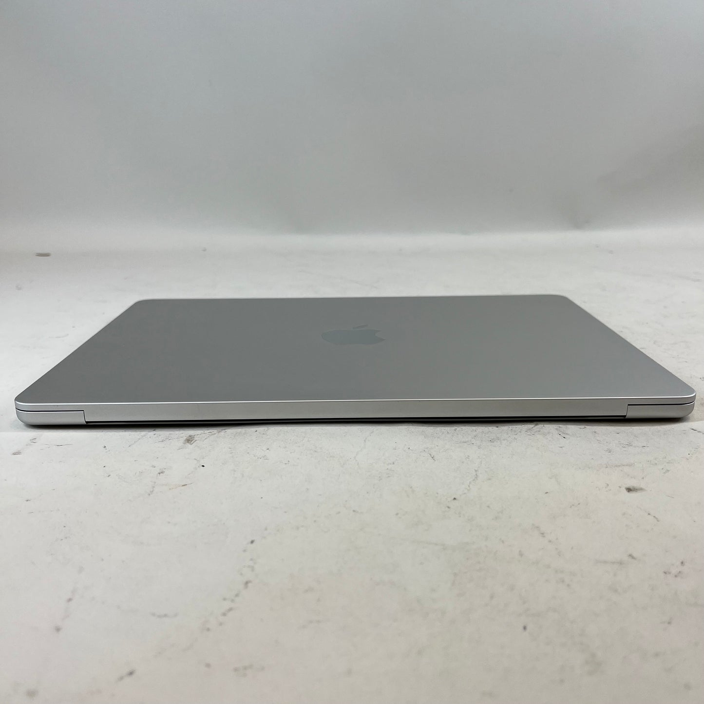 2022 Apple MacBook Air 13.6" M2 8C GPU 3.5GHz 8GB RAM 256GB SSD A2681