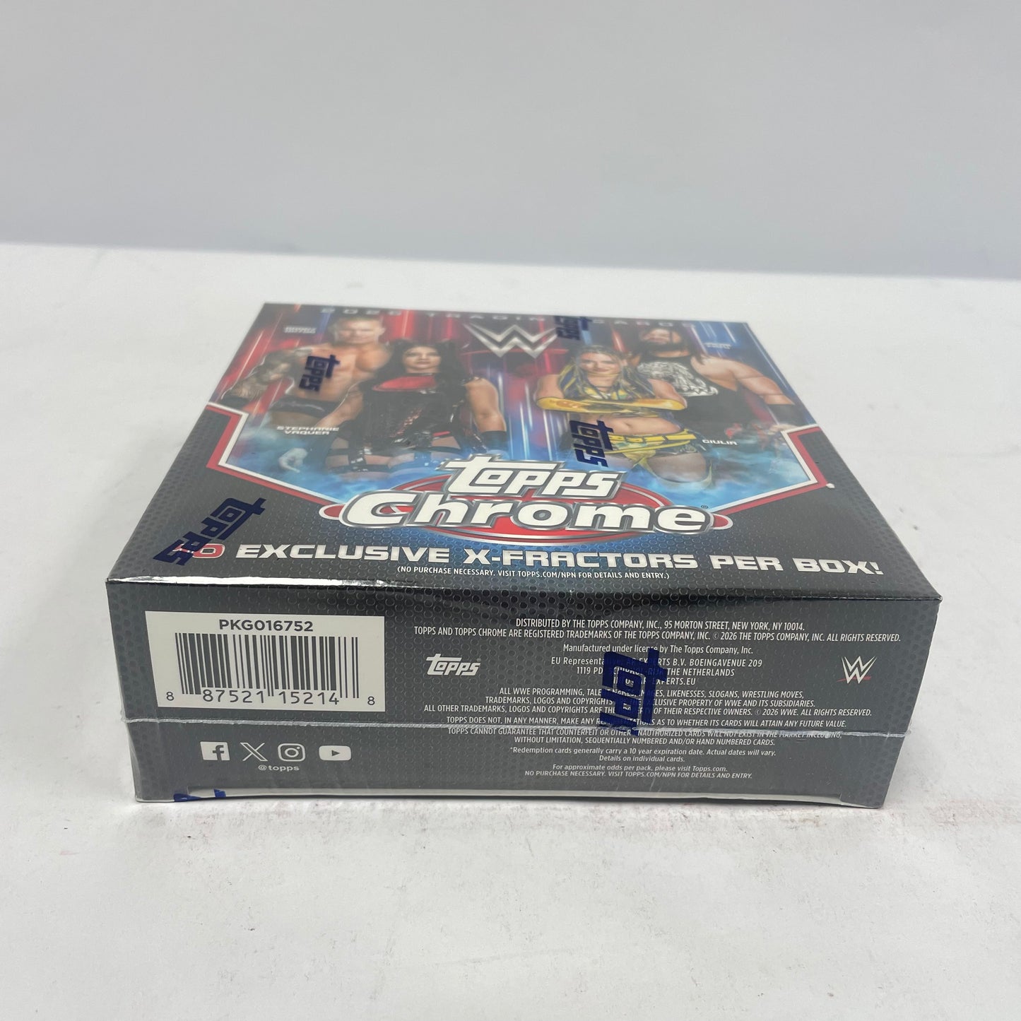 New TOPPS WWE 2026 TRADING CARDS Trading Cards PKG016752