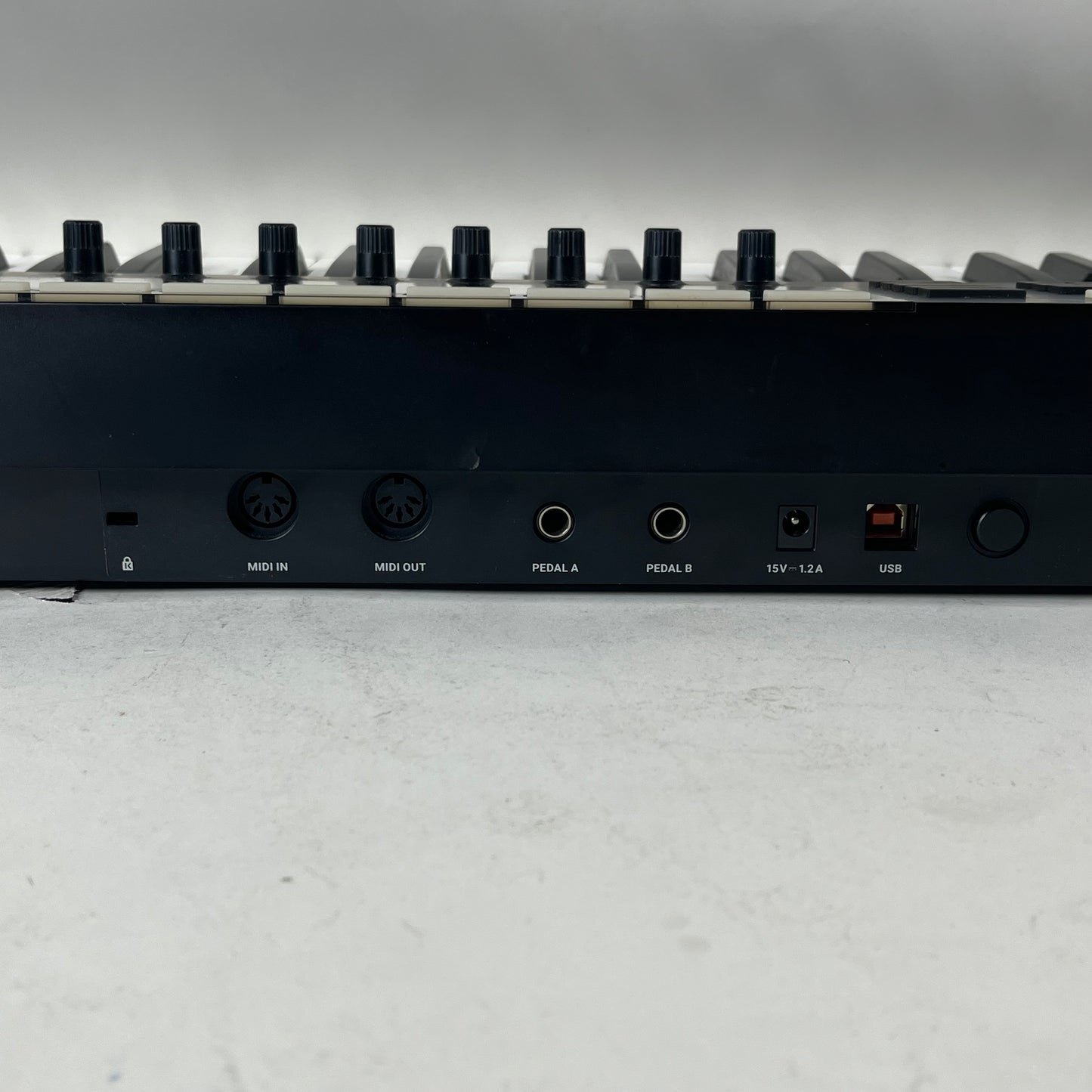 Native Instruments Komplete Kontrol S61 Keyboard