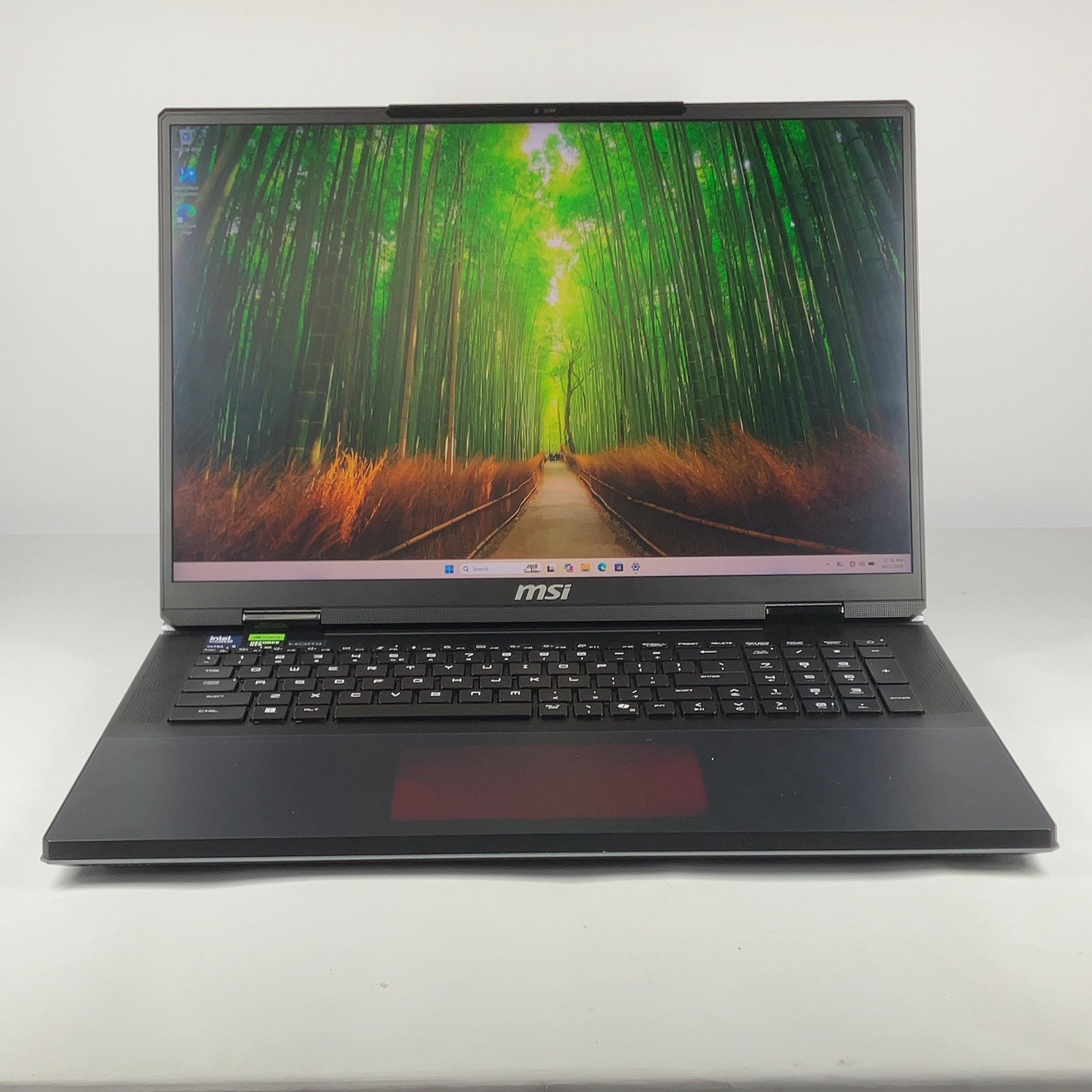 MSI Titan 18 HX AI 18" Ultra 9 285HX 2.8GHz 96GB RAM 2TB SSD GeForce RTX 5090