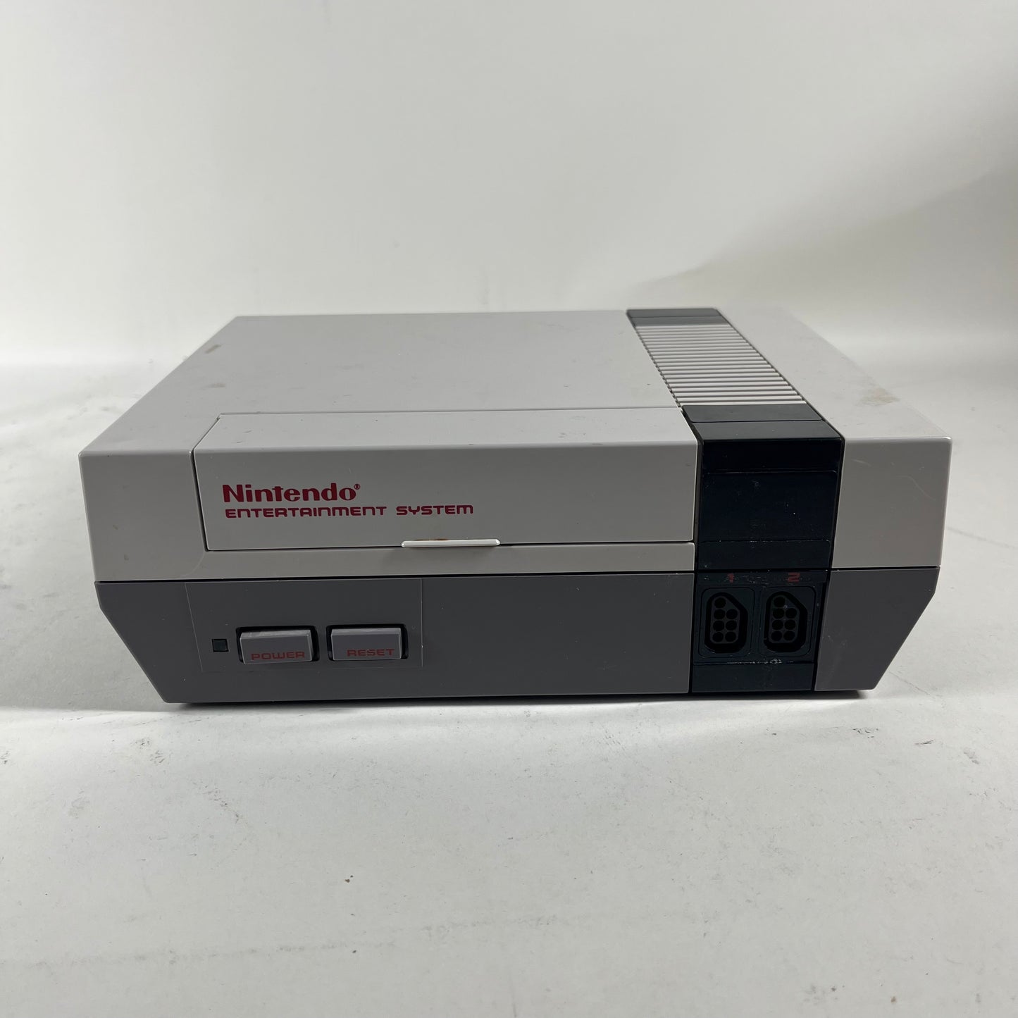 Nintendo Entertainment System NES Video Game Console NES-001 Gray