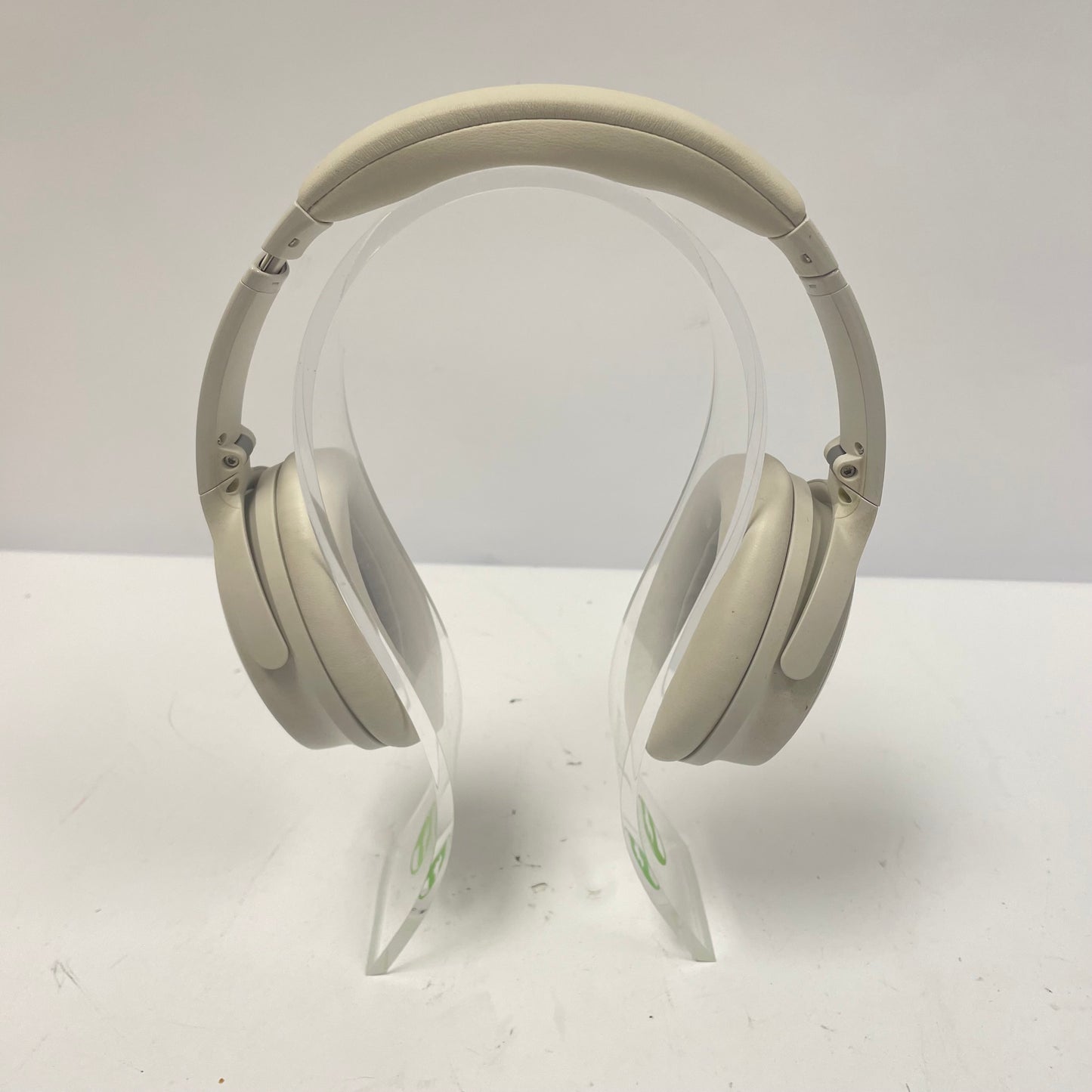 Bose QuietComfort Over-Ear Noise Cancelling Bluetooth Headphones White