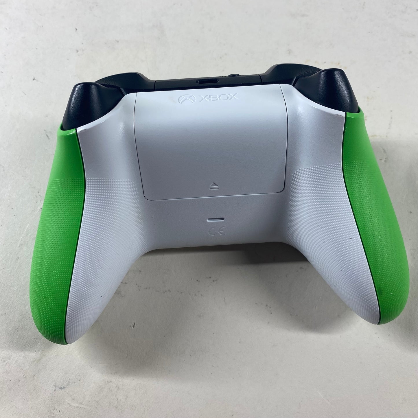 Microsoft Xbox Series X All-Digital 1TB Console Gaming System Robot White