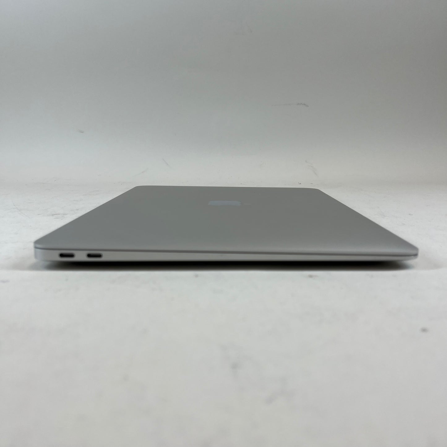 2020 Apple MacBook Air 13.3" i5 1.1GHz 8GB RAM 256GB SSD Silver A2179