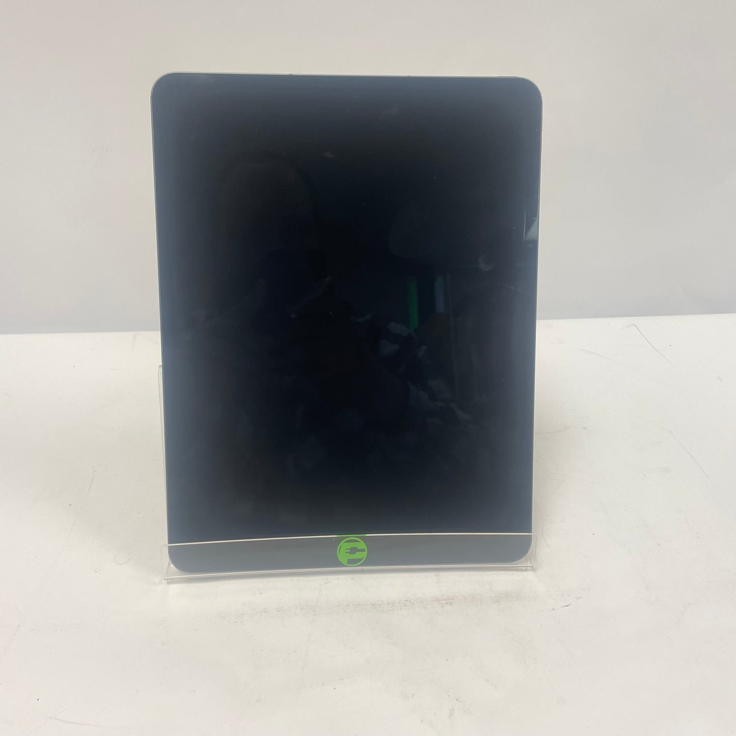 Unlocked Apple iPad Pro 13" M4 256GB Space Black NVXR3LL/A