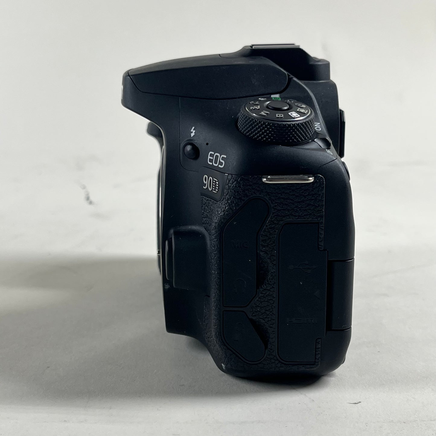 Canon EOS 90D 32.5MP Digital SLR DSLR Camera