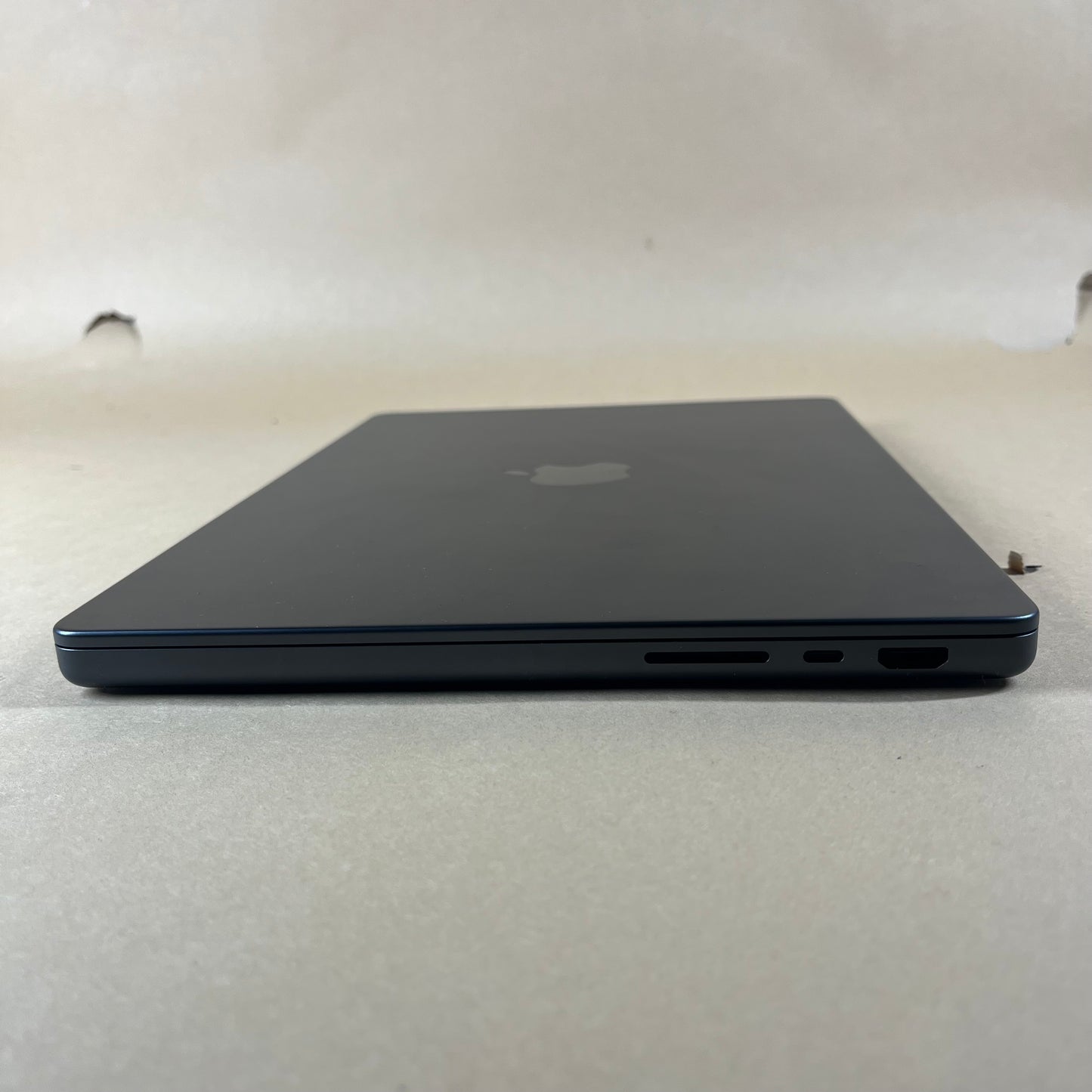 2023 Apple MacBook Pro 14" M3 Pro 14C GPU 4.0GHz 18GB RAM 512GB SSD A2992