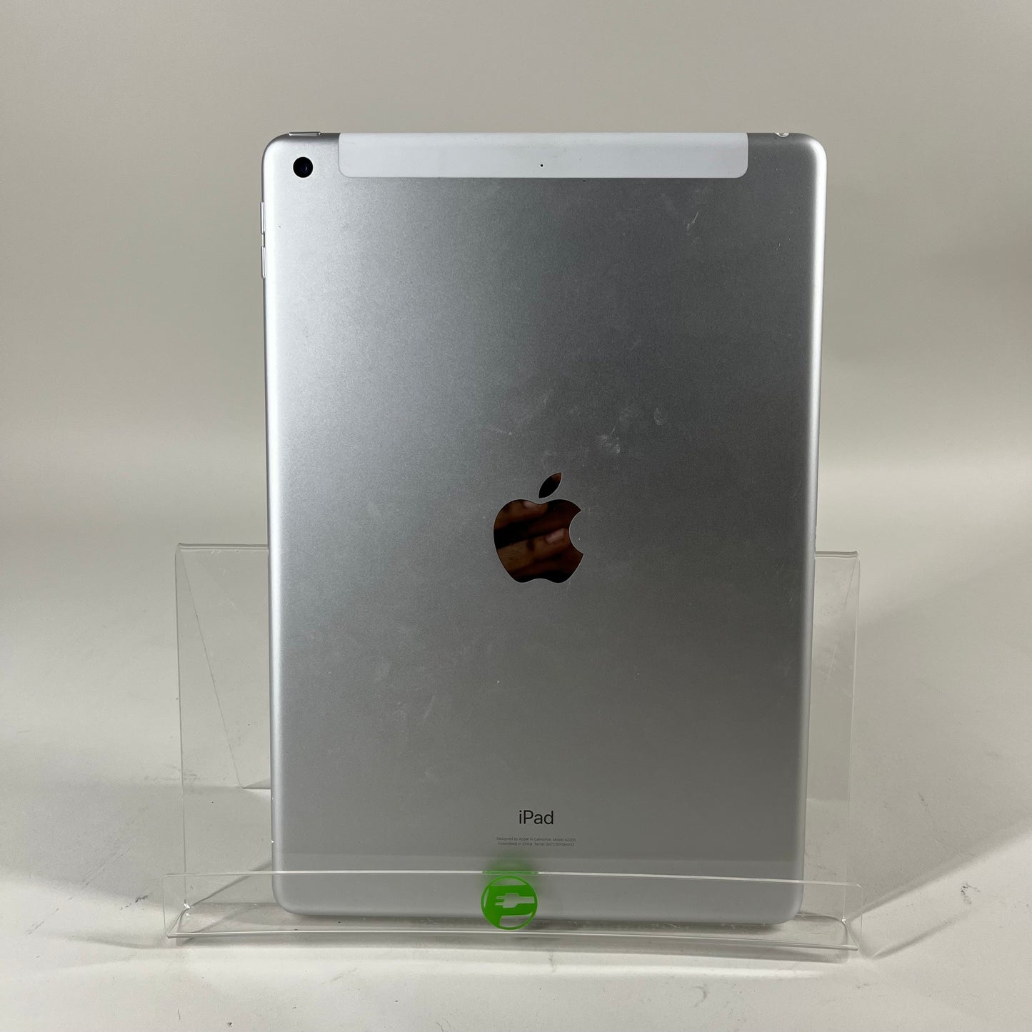 Unlocked Apple iPad 7th Gen 32GB Silver MW6J2LL/A