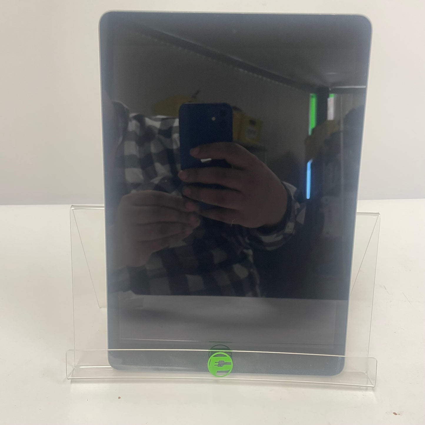 WiFi Only Apple iPad 9th Gen 64GB Space Gray MK2K3LL/A