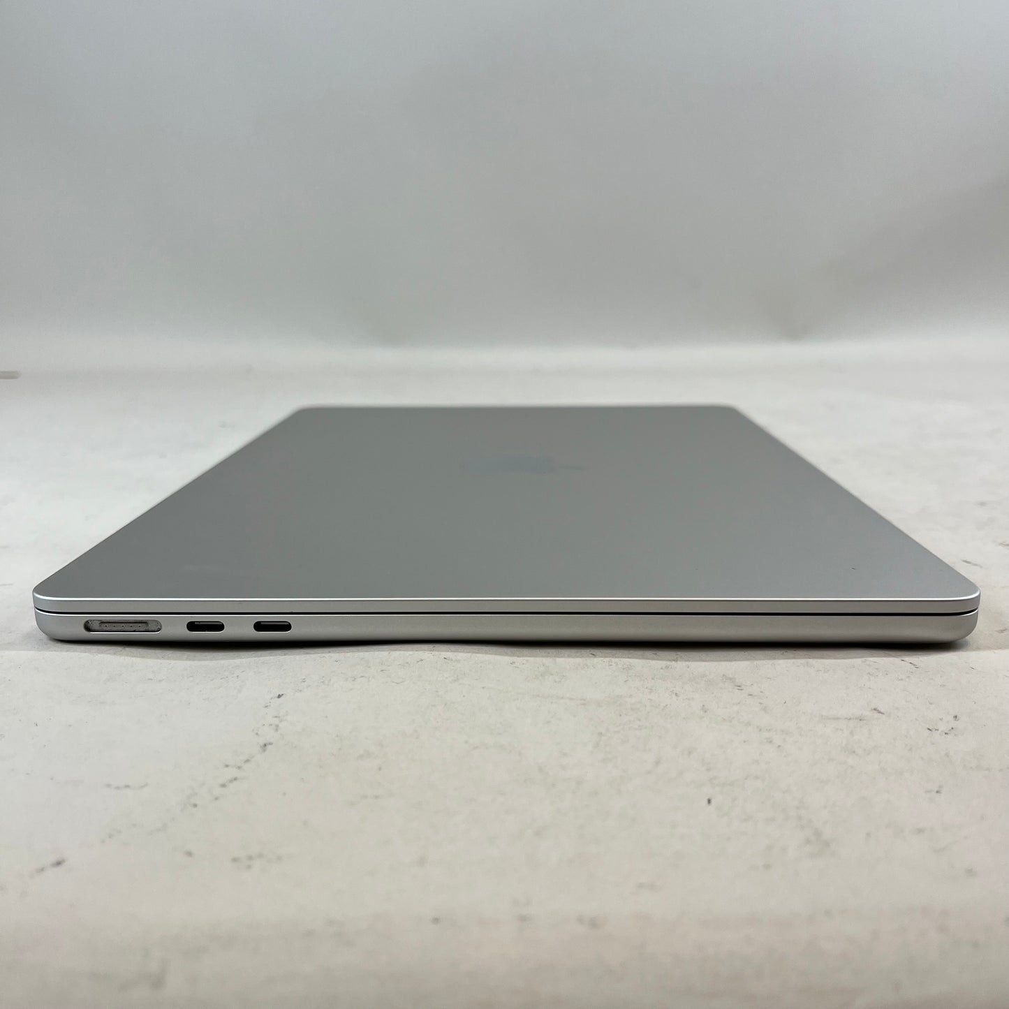 2022 Apple MacBook Air 13.6" M2 8C GPU 3.5GHz 8GB RAM 256GB SSD A2681