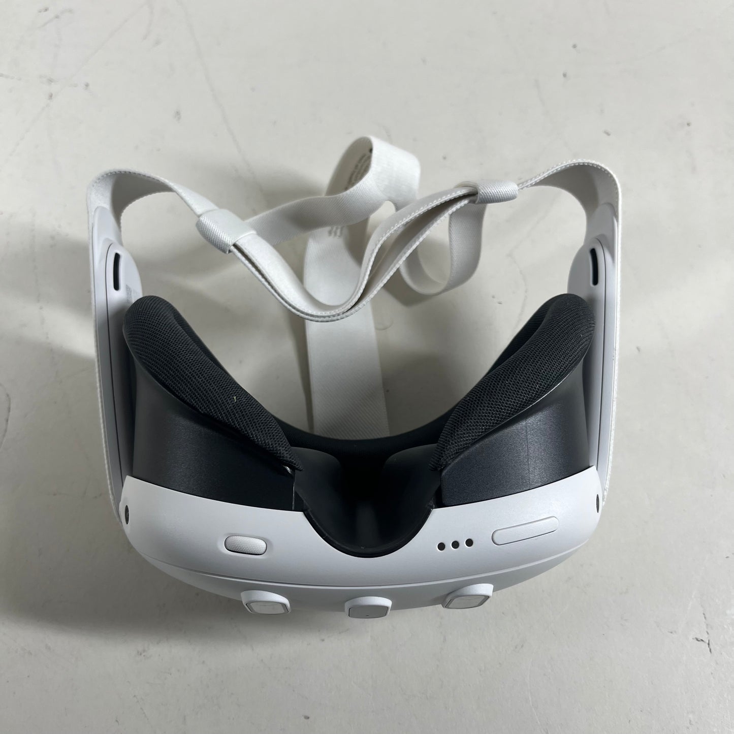 Meta Quest 3 128GB Standalone All-in-One VR Headset KW49CM