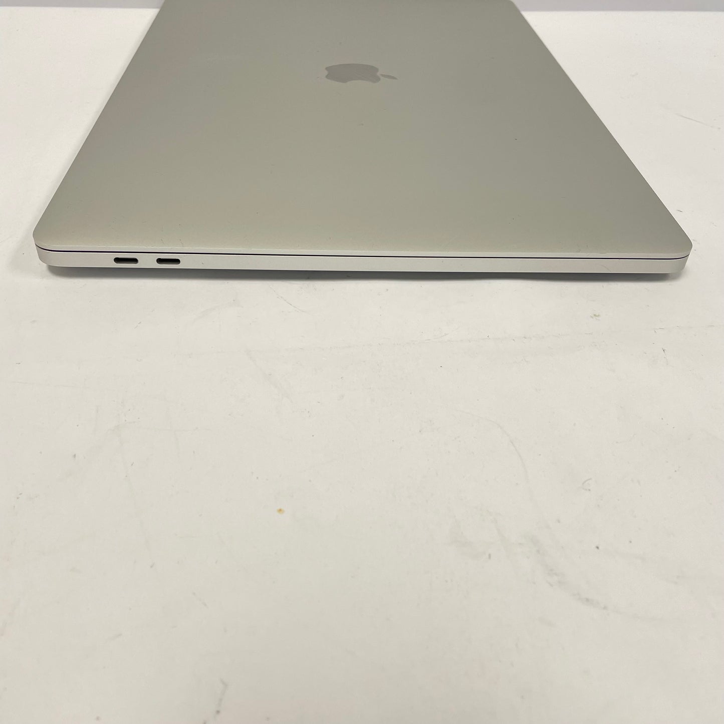 2019 Apple MacBook Pro 16" i7 2.6GHz 16GB RAM 512GB SSD Silver A2141
